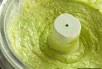 Creamy Avocado Garlic Aioli Recipe for Sandwiches & Dips