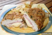 Juicy Stuffed Chicken Breast Recipe with Spinach and Cheese