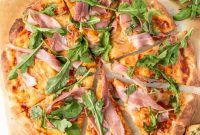 Prosciutto Pizza Recipe: Crispy Crust with Fresh Arugula