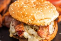 Classic Bacon Cheeseburger Recipe: Juicy Grill-Ready Burger