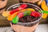 No-Bake Dirt Cup Dessert Recipe: Mini Dirt Cake Cups for Parties