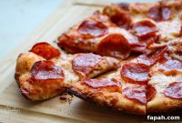 Perfect Cast Iron Skillet Pizza Recipe for Crispy Crust