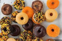 Spooky Halloween Donuts: Creative Recipes and Decorating Ideas