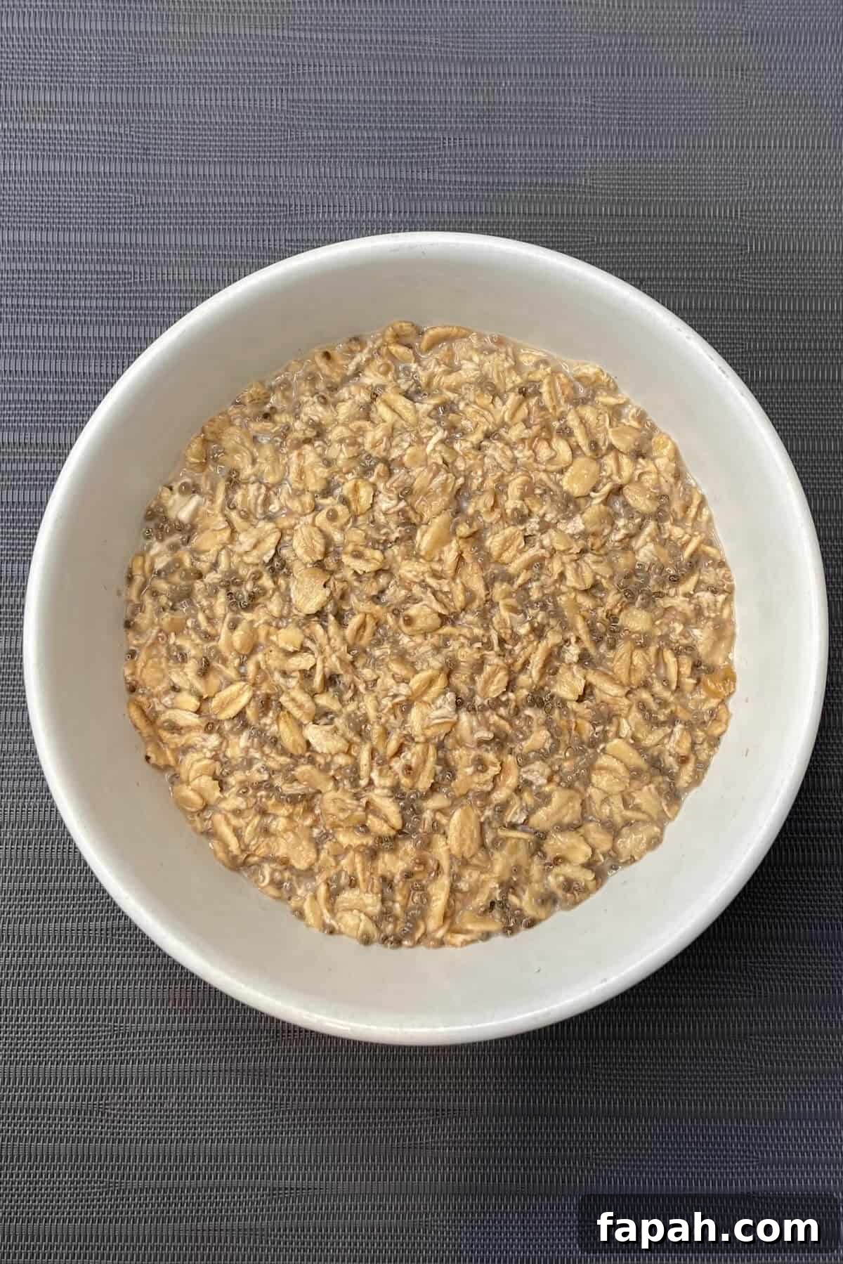 Oats in bowl after refrigeration.