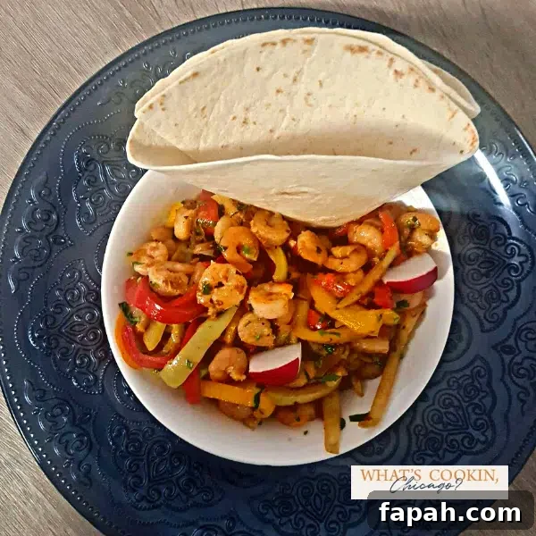 Classic Shrimp Fajitas: Zesty Skillet Recipe for Dinner 3 finish product of classic shrimp fajita in a plate