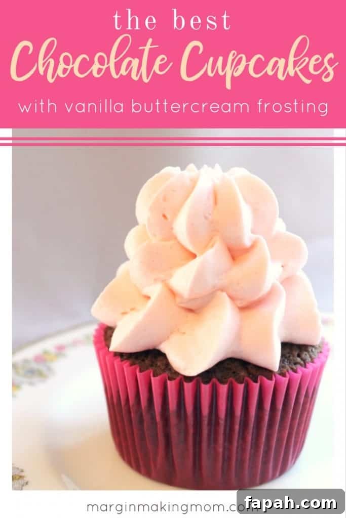 These are the absolute best chocolate cupcakes with vanilla buttercream frosting! Making lovely cupcakes at home doesn't have to be complicated. Click through to learn how! Best chocolate cupcakes | Vanilla buttercream frosting | perfect cupcakes 
