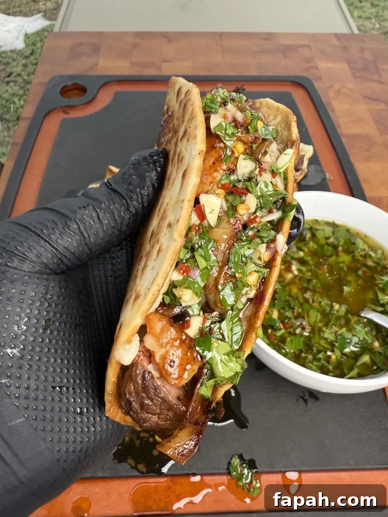 tacos in the hand 