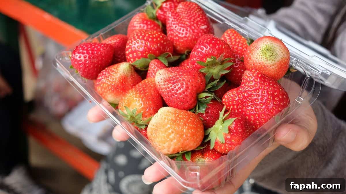 Top In-Season Foods to Buy in June for Fresh Grocery Picks 9 strawberries