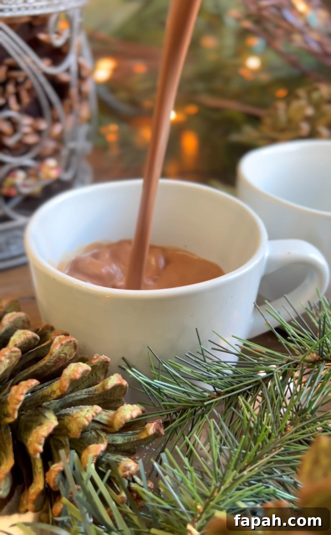 Paleo vs Keto Hot Chocolate Mix: Which Is Right for You? 4 Paleo or Keto Hot Cocoa Mix - easy 4 ingredient hot cocoa mix that is dairy-free gluten-free, with a low-carb option
