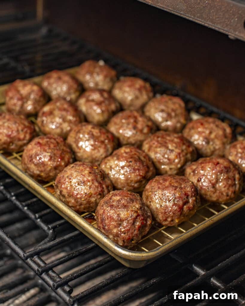 Smoked Meatball Sliders Recipe: Juicy, Smoky Party Sandwiches 7 Smoked meatballs