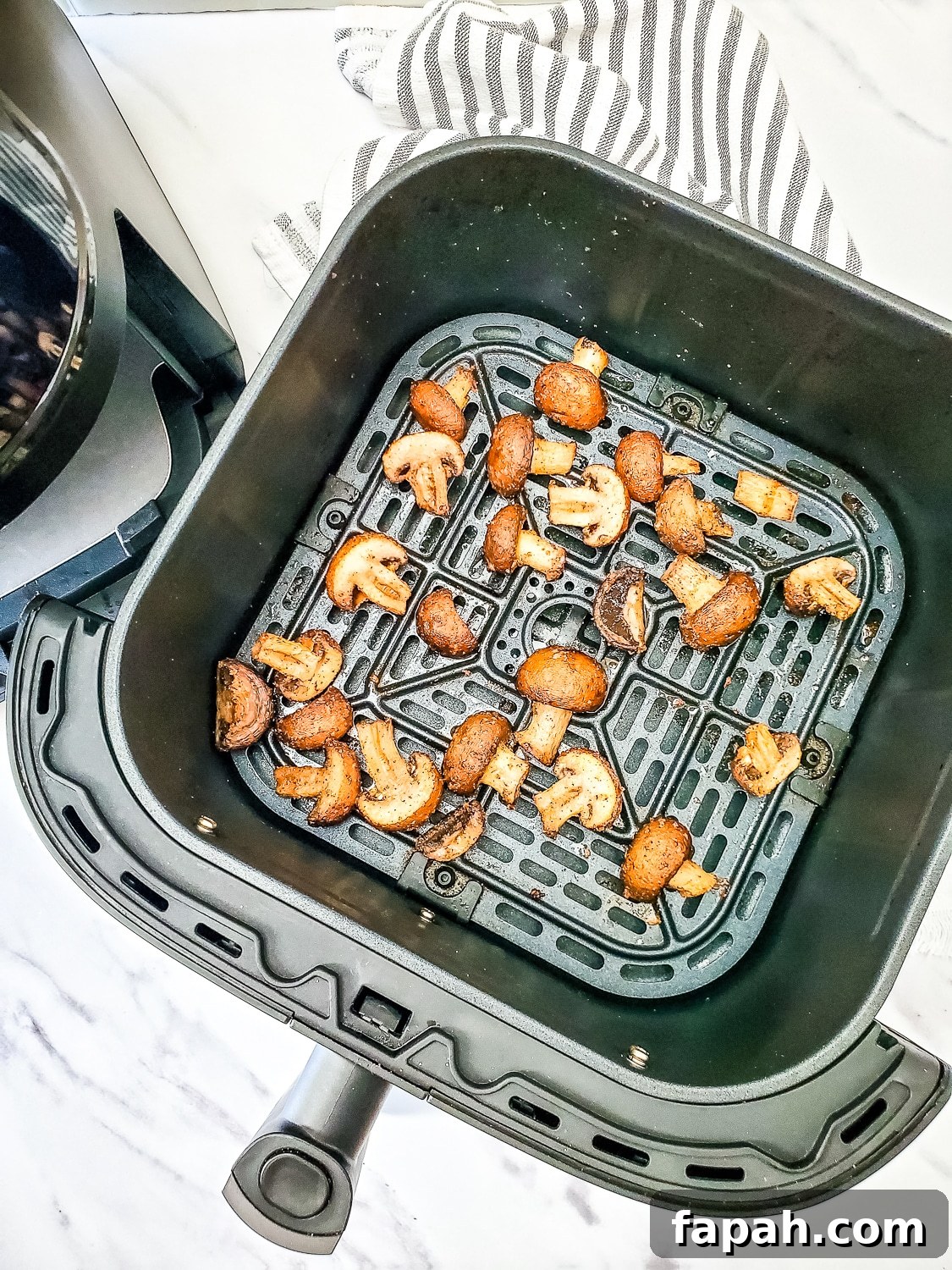 Air Fryer Garlic Mushrooms — Low‑Carb Side Dish 6 mushrooms in the air fryer frying