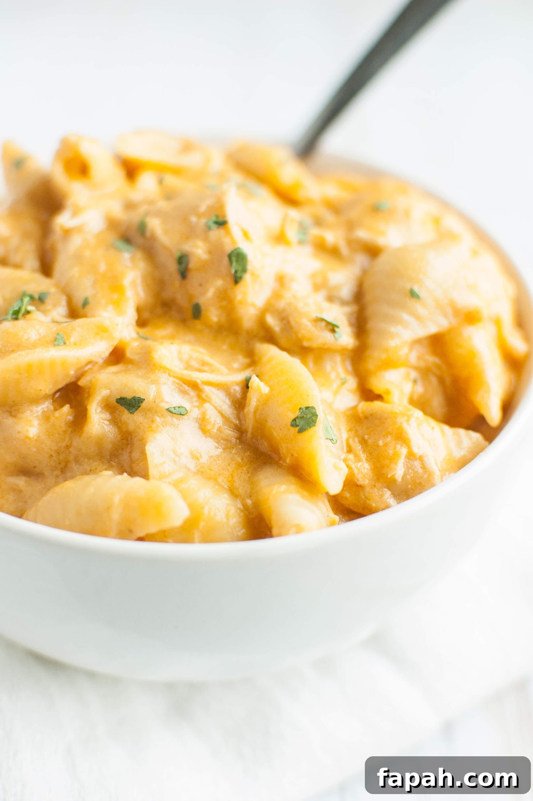 Slow Cooker Buffalo Chicken Mac and Cheese