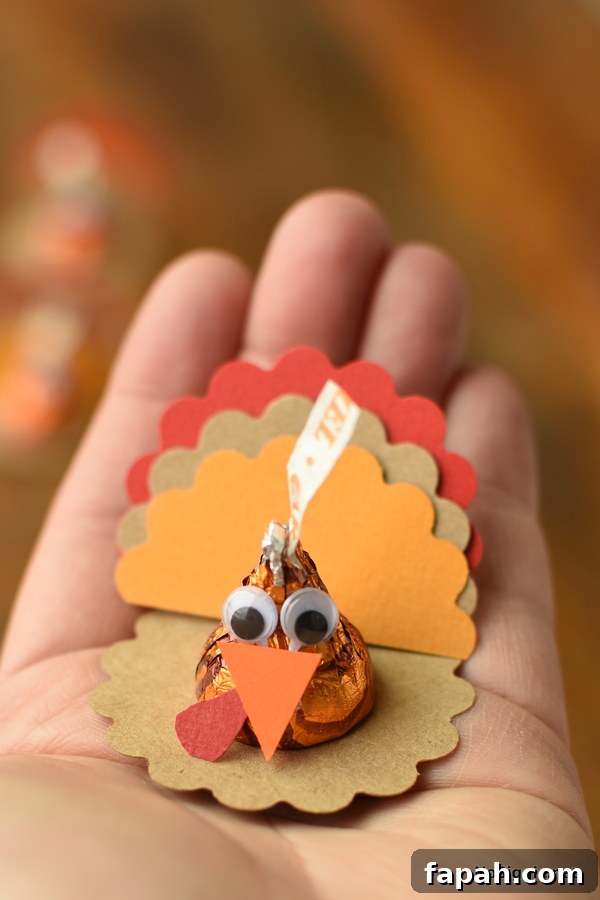 Thanksgiving Turkey Kisses in hand
