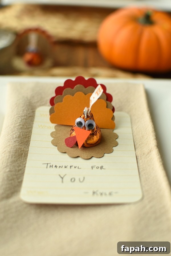 Thanksgiving Turkey Kisses place setting