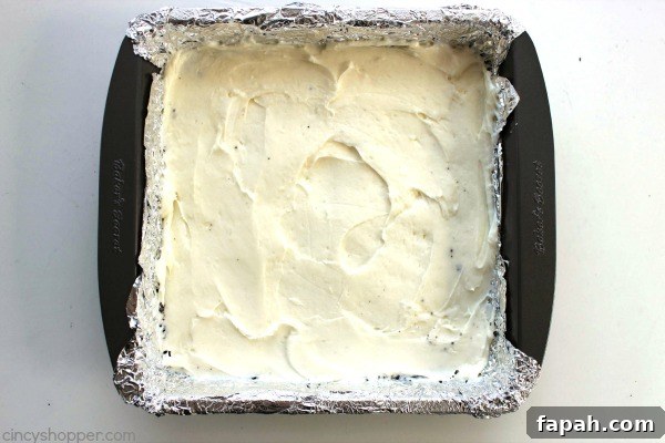 Chocolate Lush Bars - Perfect No Bake dessert. Oreo cookie crust tastes amazing with the cream cheese and chocolate pudding layer.